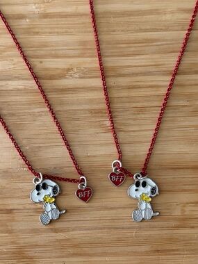 Snoopy BFF Necklace Set